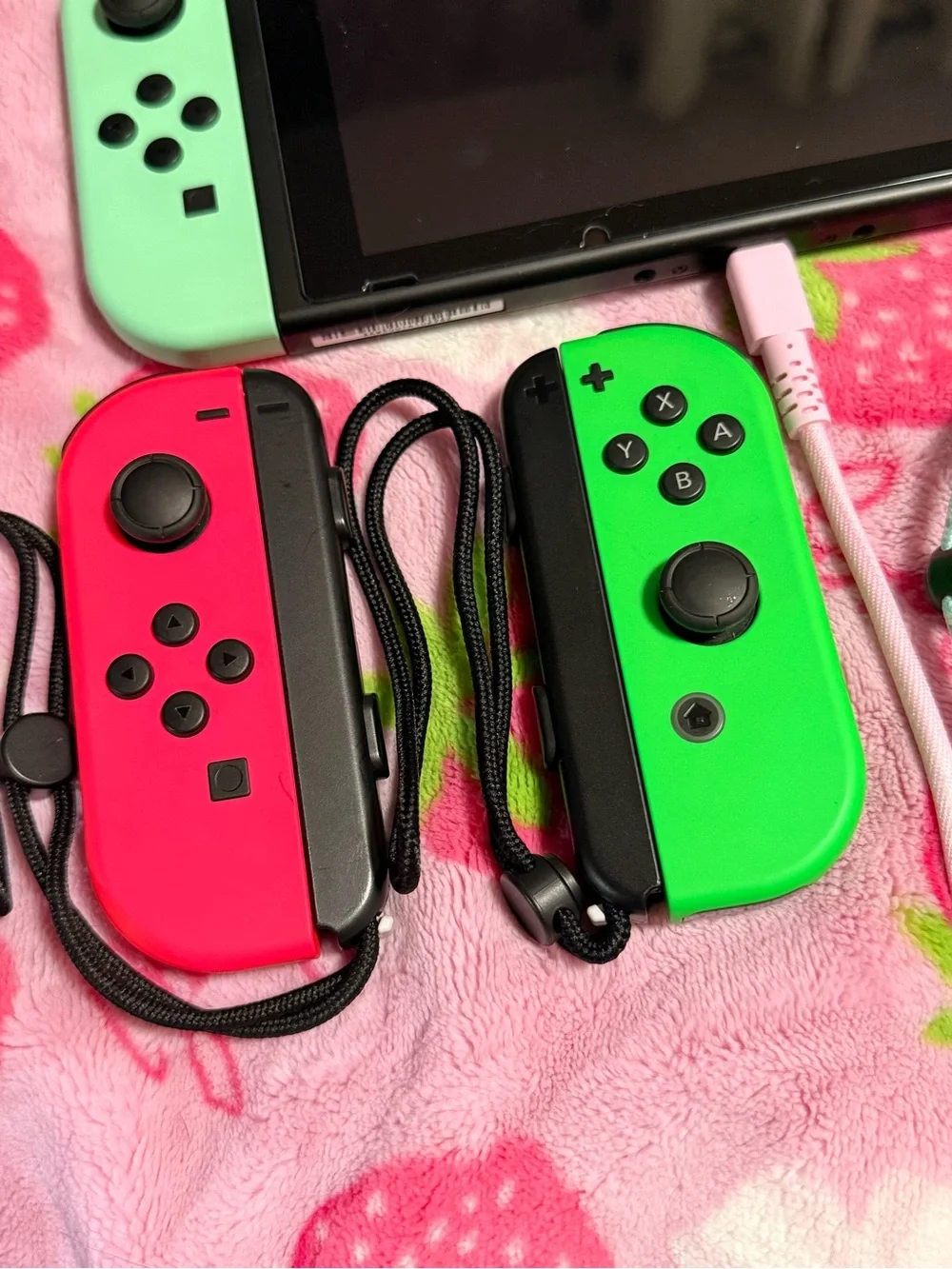 Nintendo Switch Animal Crossing Special Edition Bundle – 4 Joy-Cons + Sealed Gam